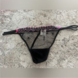 VS PINK Halloween Lace Spiderweb V string panty Pink NWT